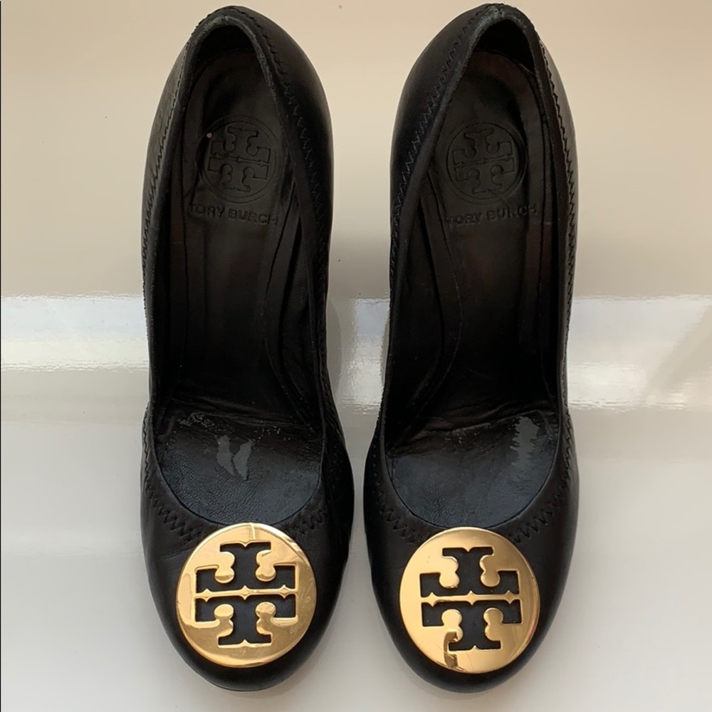 Tory Burch Chelsea Logo Medallion Wedge